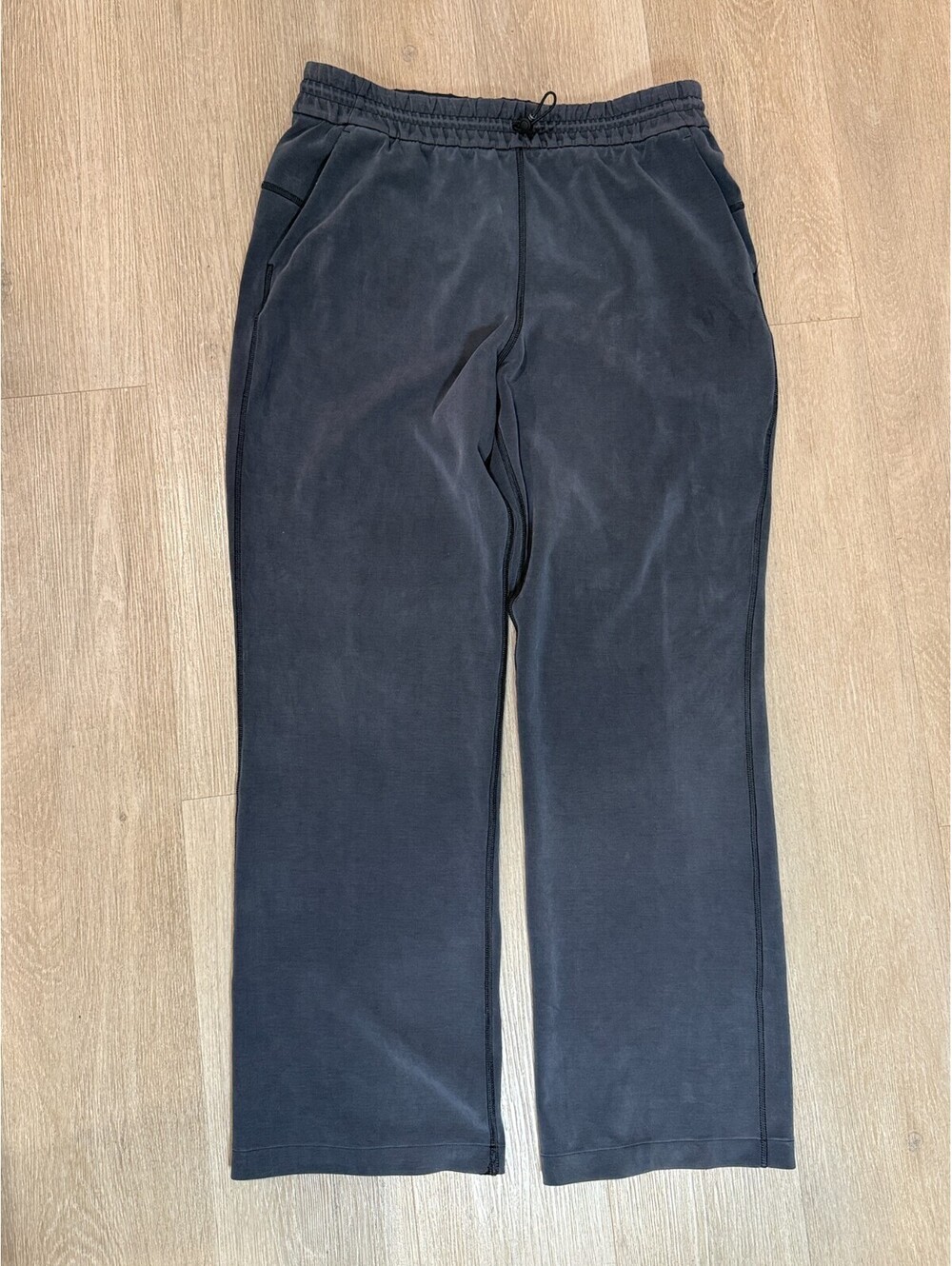 Lululemon Women's 12 Graphite Gray Joggers Wide Leg Drawcord Modal Blend Pants